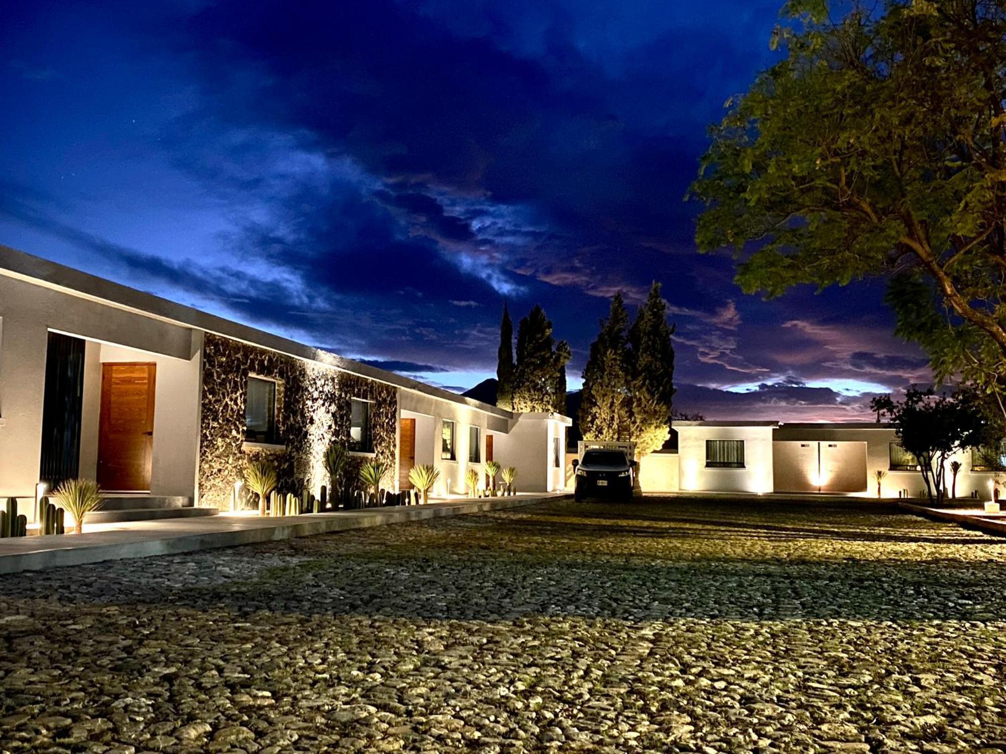 Hotel El Pedregal Matehuala Εξωτερικό φωτογραφία